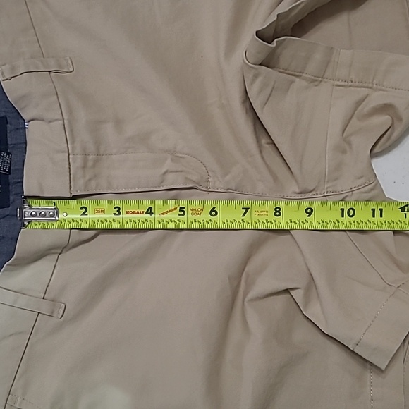 Tommy Hilfiger Classic Khaki Shorts size 10 - Picture 9 of 9